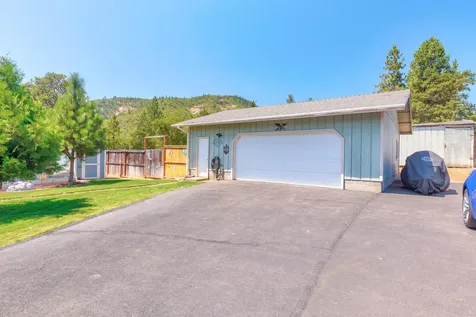114 Tracy Drive Grants Pass OR 97527
