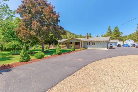 114 Tracy Drive Grants Pass OR 97527