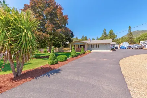 114 Tracy Drive Grants Pass OR 97527