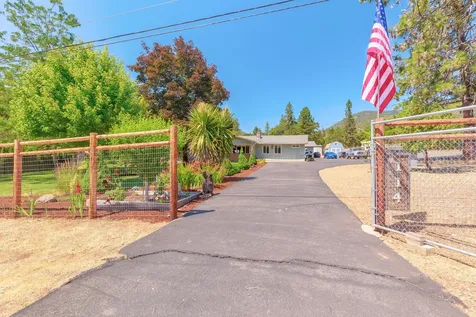 114 Tracy Drive Grants Pass OR 97527
