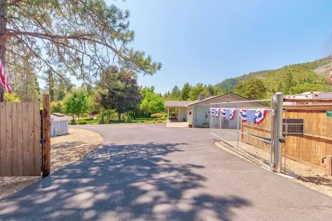 114 Tracy Drive Grants Pass OR 97527