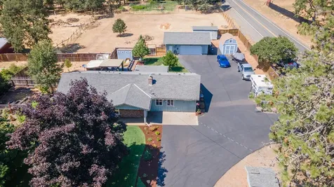 114 Tracy Drive Grants Pass OR 97527
