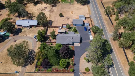 114 Tracy Drive Grants Pass OR 97527
