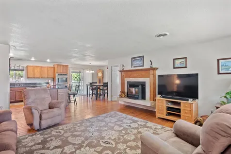114 Tracy Drive Grants Pass OR 97527