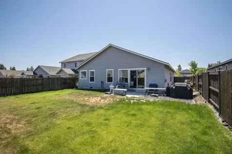2395 SW Newberry Loop Redmond OR 97756