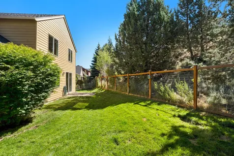 20963 Rock Park Drive Bend OR 97701