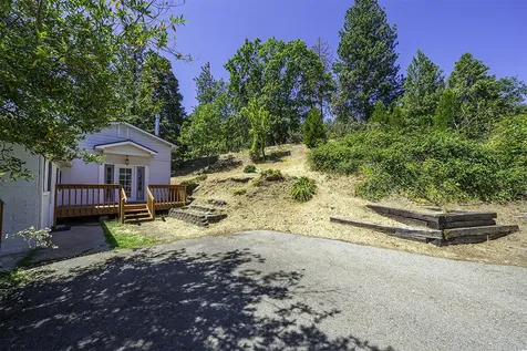 681 Liberty Street Ashland OR 97520