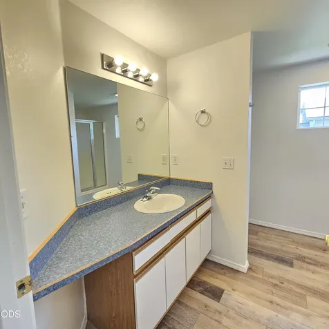 569 NE Negus Loop Redmond OR 97756