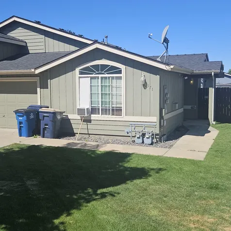 569 NE Negus Loop Redmond OR 97756