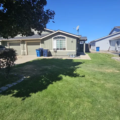 569 NE Negus Loop Redmond OR 97756