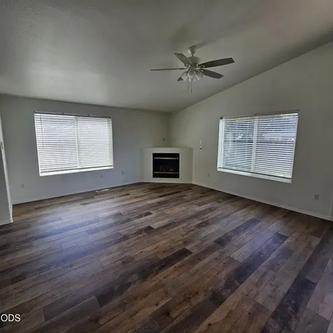569 NE Negus Loop Redmond OR 97756