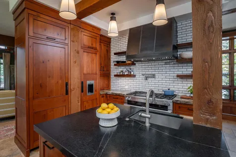 18780 Macalpine Loop Bend OR 97702