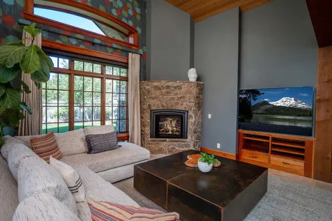 18780 Macalpine Loop Bend OR 97702