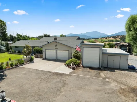 4810 Fern Valley Road Medford OR 97504
