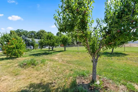 4810 Fern Valley Road Medford OR 97504