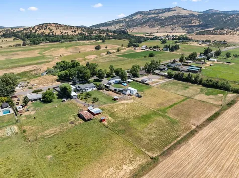 4810 Fern Valley Road Medford OR 97504