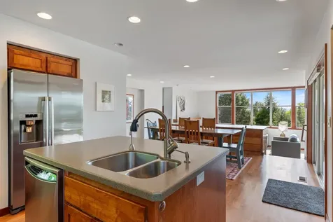 222 Presidio Park Lane Redmond OR 97756