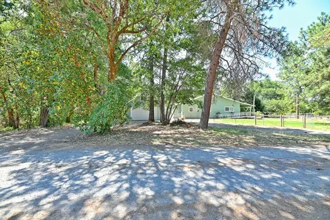 387 N Old Stage Road Cave Junction OR 97523