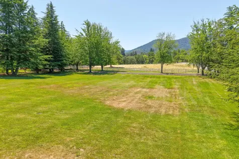 357 Reiten Drive Ashland OR 97520