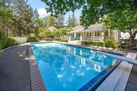 357 Reiten Drive Ashland OR 97520
