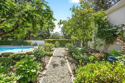 357 Reiten Drive Ashland OR 97520