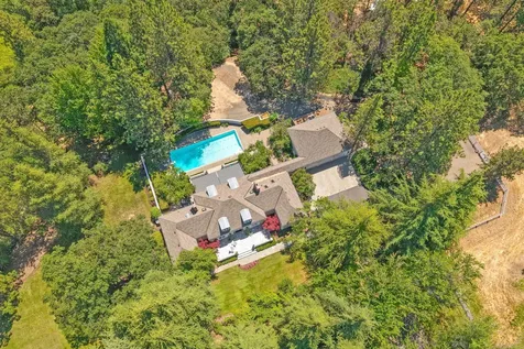357 Reiten Drive Ashland OR 97520
