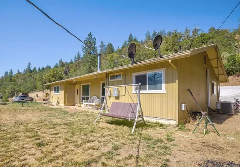 12748 Water Gap Road Williams OR 97544