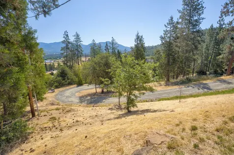 12748 Water Gap Road Williams OR 97544