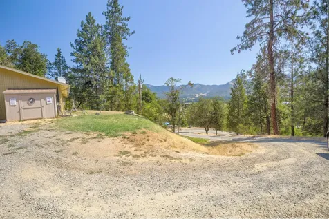 12748 Water Gap Road Williams OR 97544