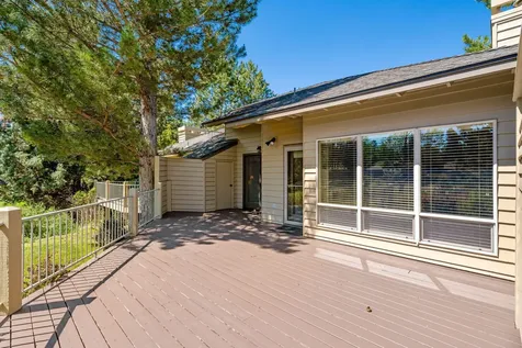 3035 NW Golf View Drive Bend OR 97703