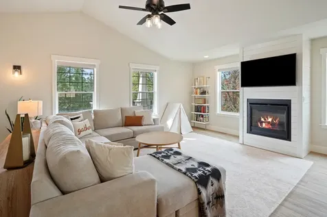 2474 NW Monterey Pines Drive Bend OR 97703