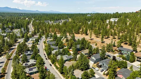 2474 NW Monterey Pines Drive Bend OR 97703