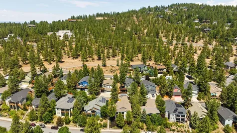 2474 NW Monterey Pines Drive Bend OR 97703