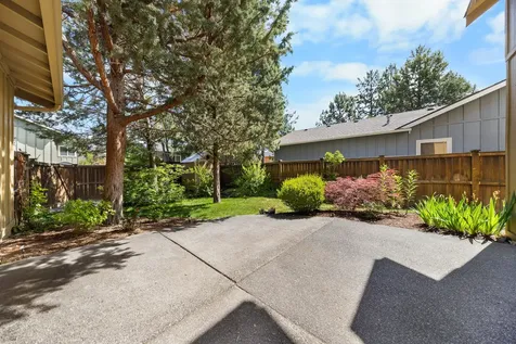 20650 Redwing Lane Bend OR 97702
