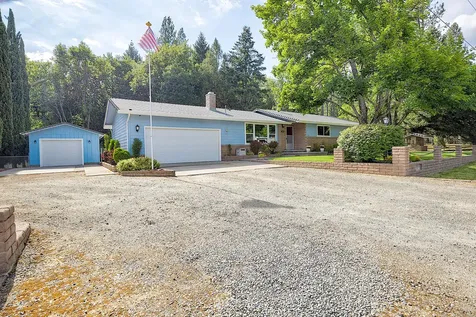 364 Genverna Glen Grants Pass OR 97527