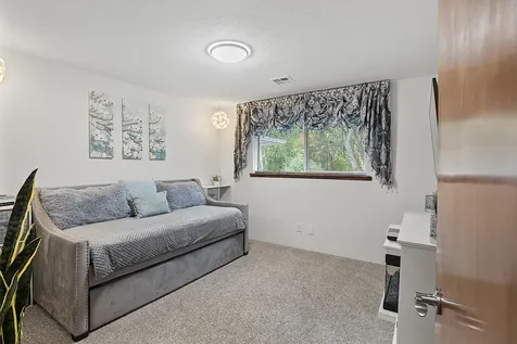 364 Genverna Glen Grants Pass OR 97527
