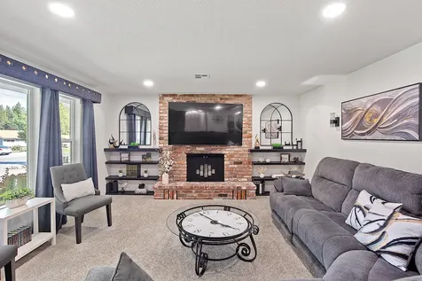 364 Genverna Glen Grants Pass OR 97527
