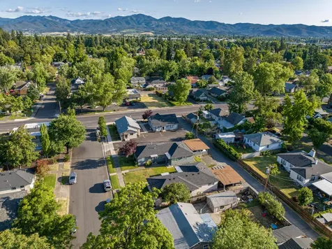 309 Marie Street Medford OR 97504