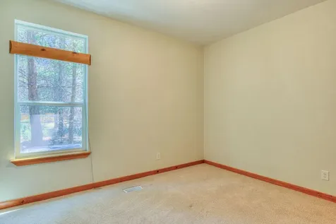 15876 6th Street La Pine OR 97739