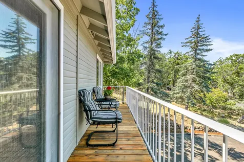 1441 Highcrest Drive Medford OR 97504