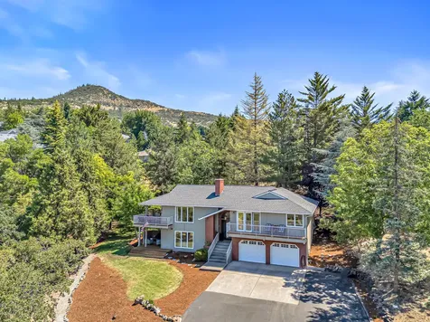 1441 Highcrest Drive Medford OR 97504