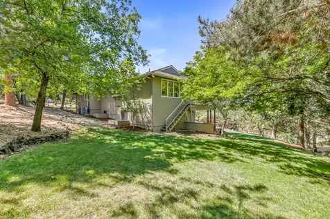1441 Highcrest Drive Medford OR 97504