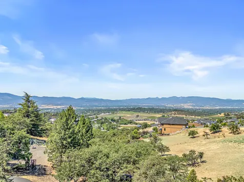 1441 Highcrest Drive Medford OR 97504
