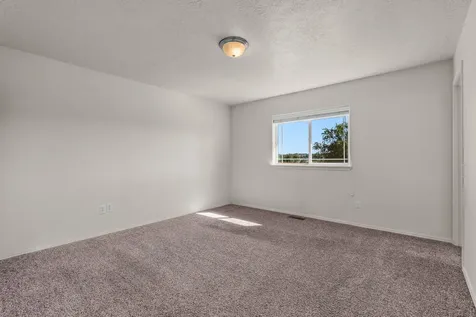 639 SE 10th Street Madras OR 97741
