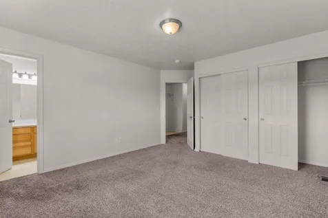 639 SE 10th Street Madras OR 97741