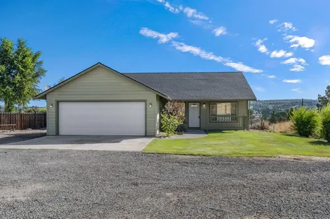639 SE 10th Street Madras OR 97741