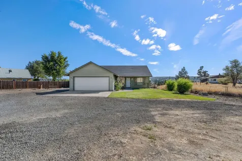 639 SE 10th Street Madras OR 97741