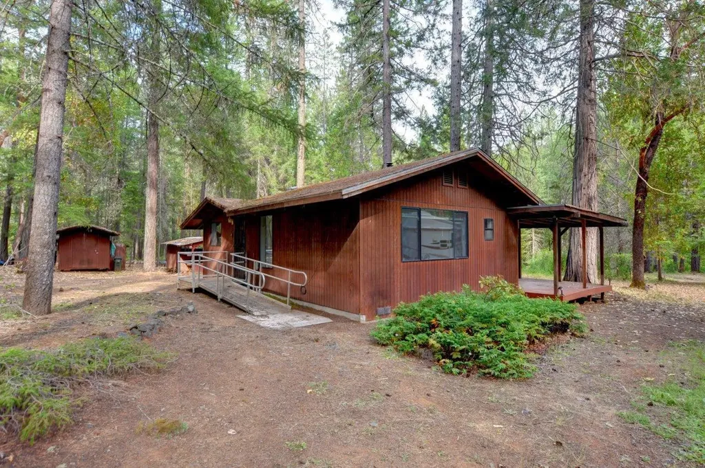 4560 Pleasant Creek Road Rogue River OR 97537