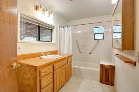 4560 Pleasant Creek Road Rogue River OR 97537