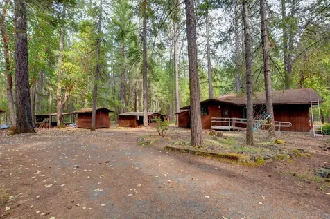 4560 Pleasant Creek Road Rogue River OR 97537